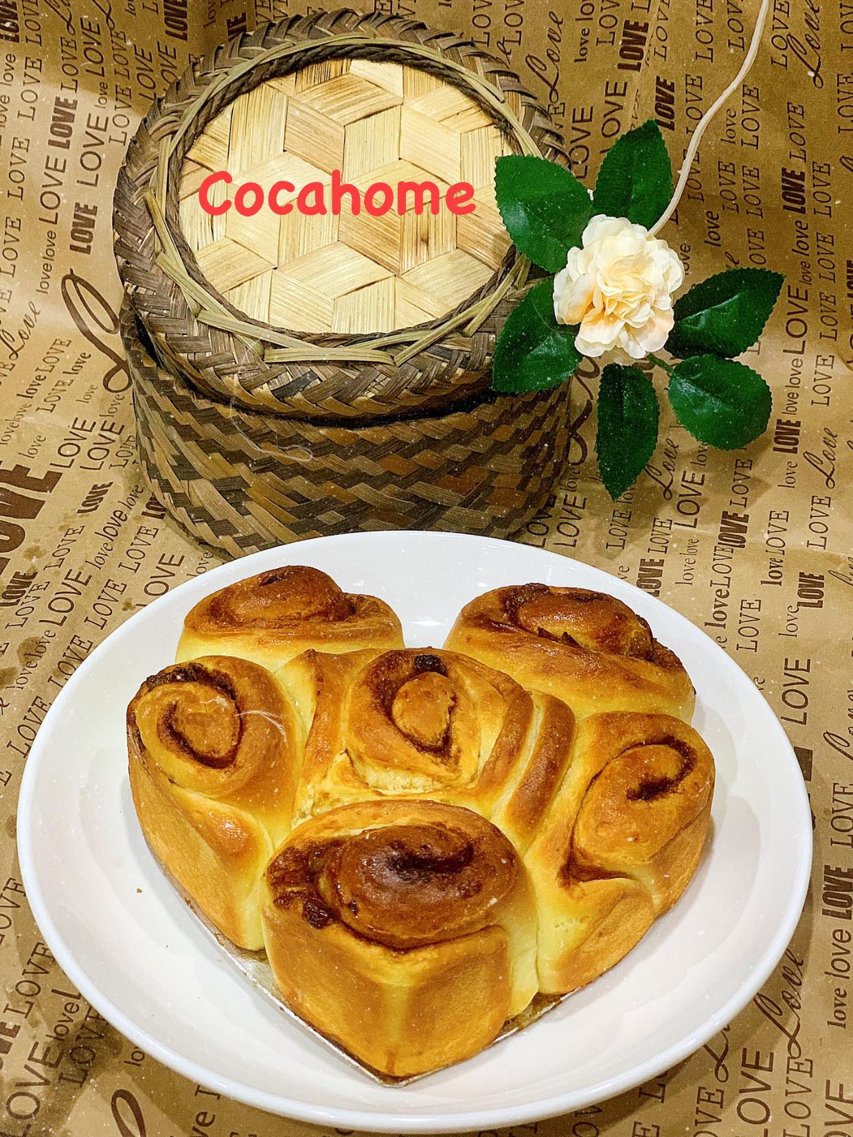 Mách bạn cách làm bánh mì nho quế mềm mịn thơm lừng - Ảnh 1. Mách bạn cách làm bánh mì nho quế mềm mịn thơm lừng - Ảnh 1.