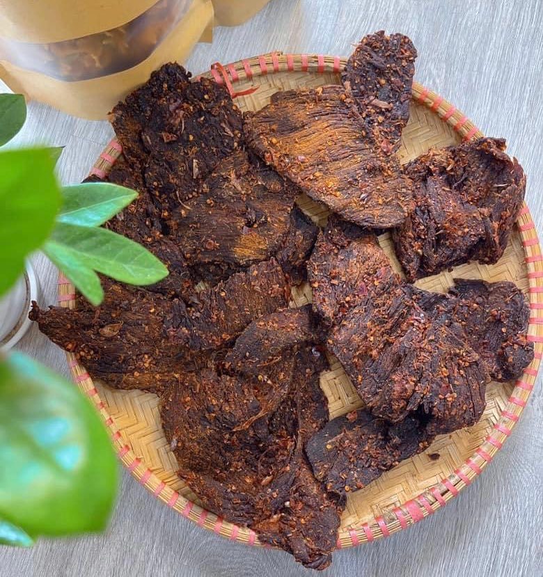 Bí quyết làm bò khô mềm ngon ngon, màu sắc đẹp, an toàn cho ngày Tết - Ảnh 5. Bí quyết làm bò khô mềm ngon ngon, màu sắc đẹp, an toàn cho ngày Tết - Ảnh 5.
