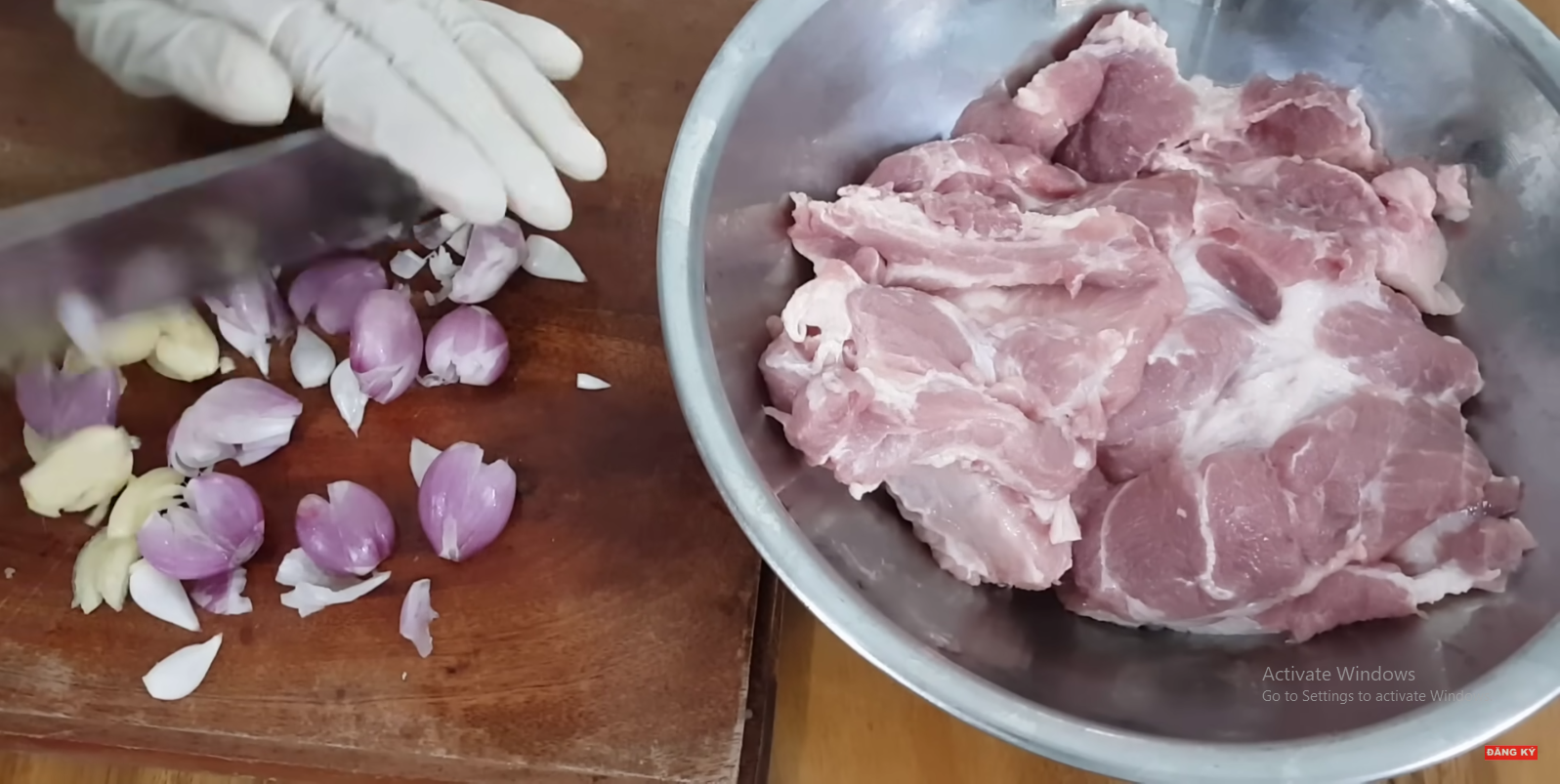 Thịt nướng vừa cứng vừa khô, cứ ngâm vào thứ nước rẻ tiền này lập tức mềm thơm, đầu bếp 5 sao cũng phải nể - Ảnh 7.