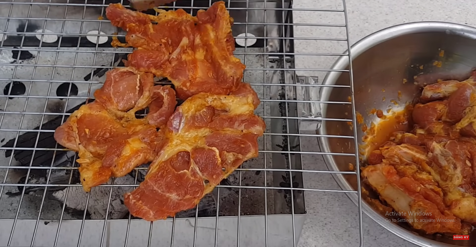 Thịt nướng vừa cứng vừa khô, cứ ngâm vào thứ nước rẻ tiền này lập tức mềm thơm, đầu bếp 5 sao cũng phải nể - Ảnh 11.