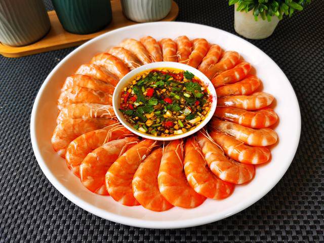 Luộc tôm dùng nước gì mới chuẩn, luộc bao lâu thì ngon? Nhiều người làm sai khiến tôm mất vị - Ảnh 5. Luộc tôm dùng nước gì mới chuẩn, luộc bao lâu thì ngon? Nhiều người làm sai khiến tôm mất vị - Ảnh 5.