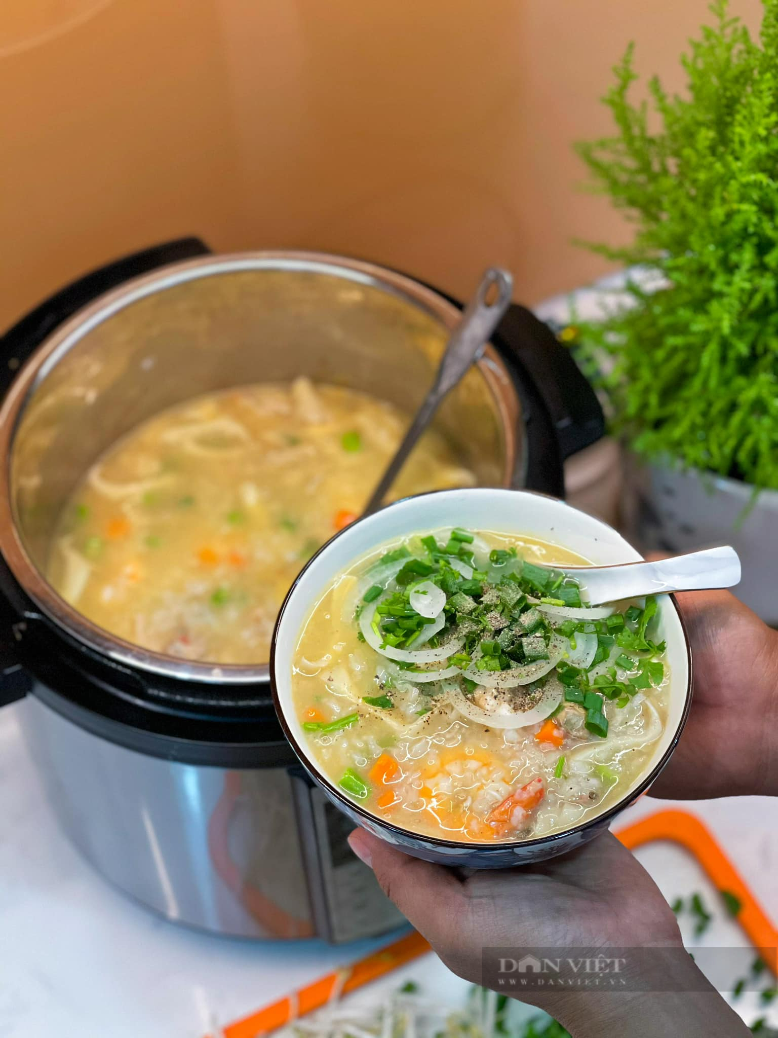 Muốn nấu cháo hải sản thơm ngon đừng quên bước này - Ảnh 4. Muốn nấu cháo hải sản thơm ngon đừng quên bước này - Ảnh 4.