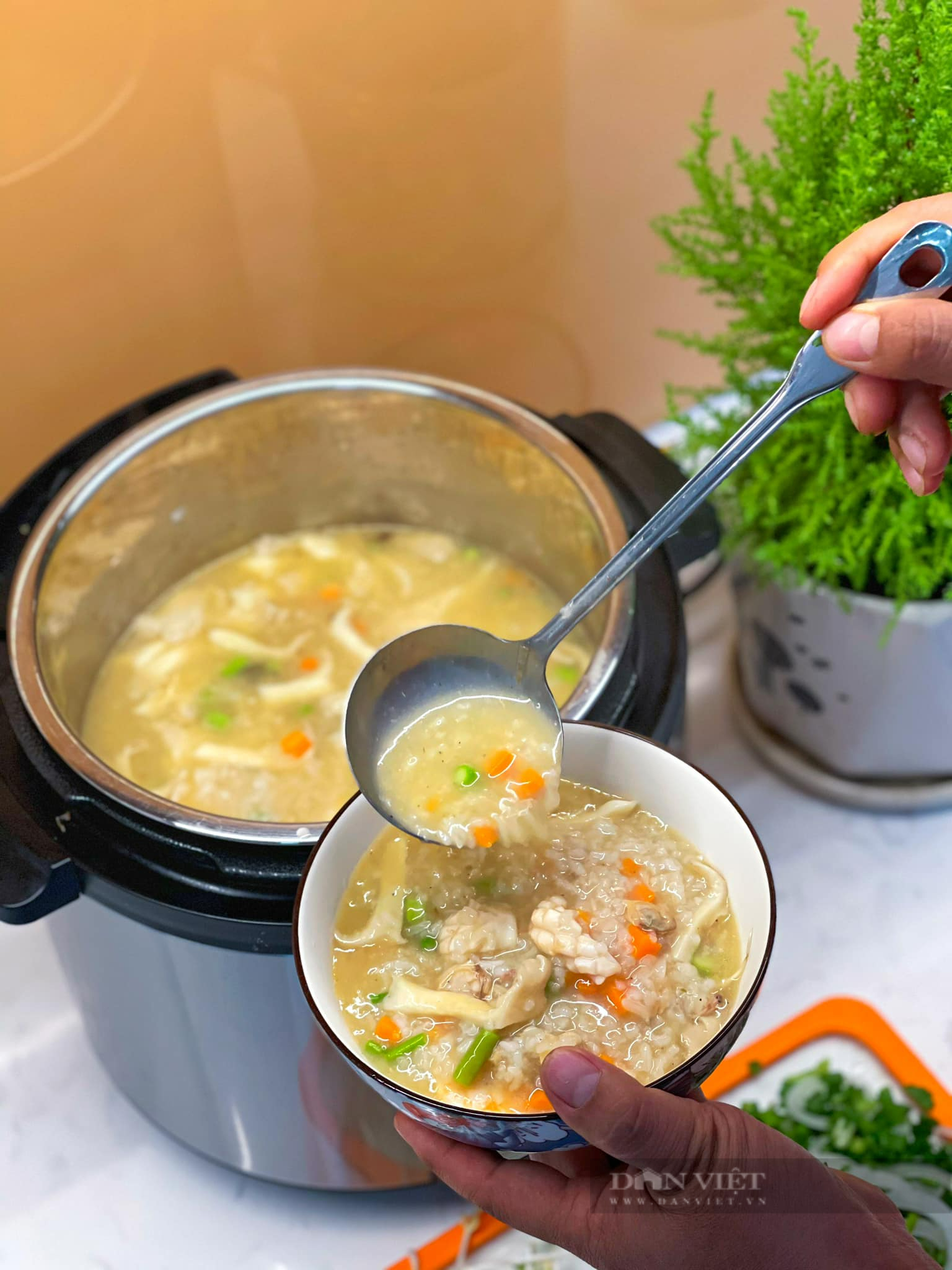 Muốn nấu cháo hải sản thơm ngon đừng quên bước này - Ảnh 3. Muốn nấu cháo hải sản thơm ngon đừng quên bước này - Ảnh 3.