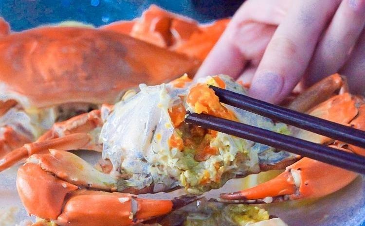Hấp cua, nhiều người làm sai 1 bước bảo sao của chảy hết nước ngọt ra ngoài, kém ngon - Ảnh 3. Hấp cua, nhiều người làm sai 1 bước bảo sao của chảy hết nước ngọt ra ngoài, kém ngon - Ảnh 3.