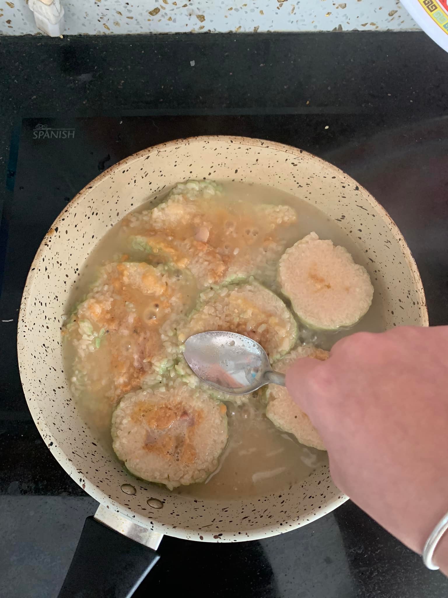 Tuyệt chiêu "giải cứu" bánh chưng, bánh tét sau Tết - Ảnh 2. Tuyệt chiêu "giải cứu" bánh chưng, bánh tét sau Tết - Ảnh 2.