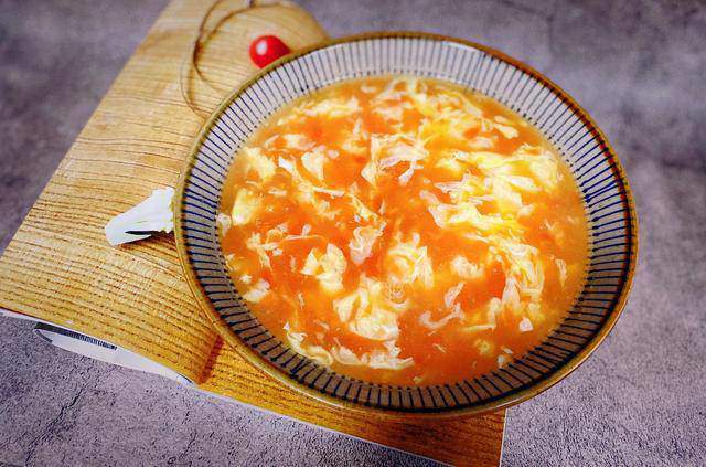 Nấu canh cà chua trứng mãi vẫn tanh, nhớ mẹo này canh thơm nức, nổi vân đẹp - Ảnh 4. Nấu canh cà chua trứng mãi vẫn tanh, nhớ mẹo này canh thơm nức, nổi vân đẹp - Ảnh 4.