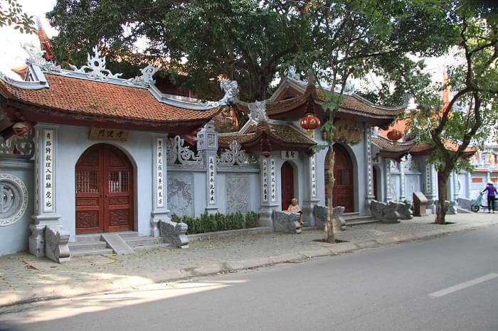 5 điều cấm kỵ trước cửa nhà không được quên, đặc biệt là điều thứ 3 có thể khiến phá tài, sức khỏe gia đình sụt giảm - Ảnh 1.