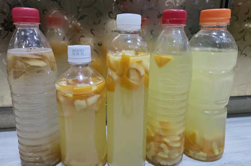 Tưới cho cây cảnh 2 loại "thần dược" tự chế này, cây nào lá cũng xanh đen, bóng loáng - Ảnh 3. Tưới cho cây cảnh 2 loại "thần dược" tự chế này, cây nào lá cũng xanh đen, bóng loáng - Ảnh 3.