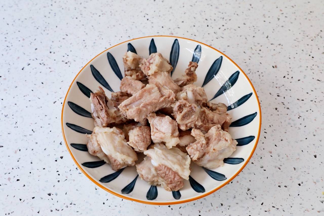 Hầm xương theo cách này, nước canh không dầu mỡ còn thơm ngon tuyệt vời - Ảnh 4.