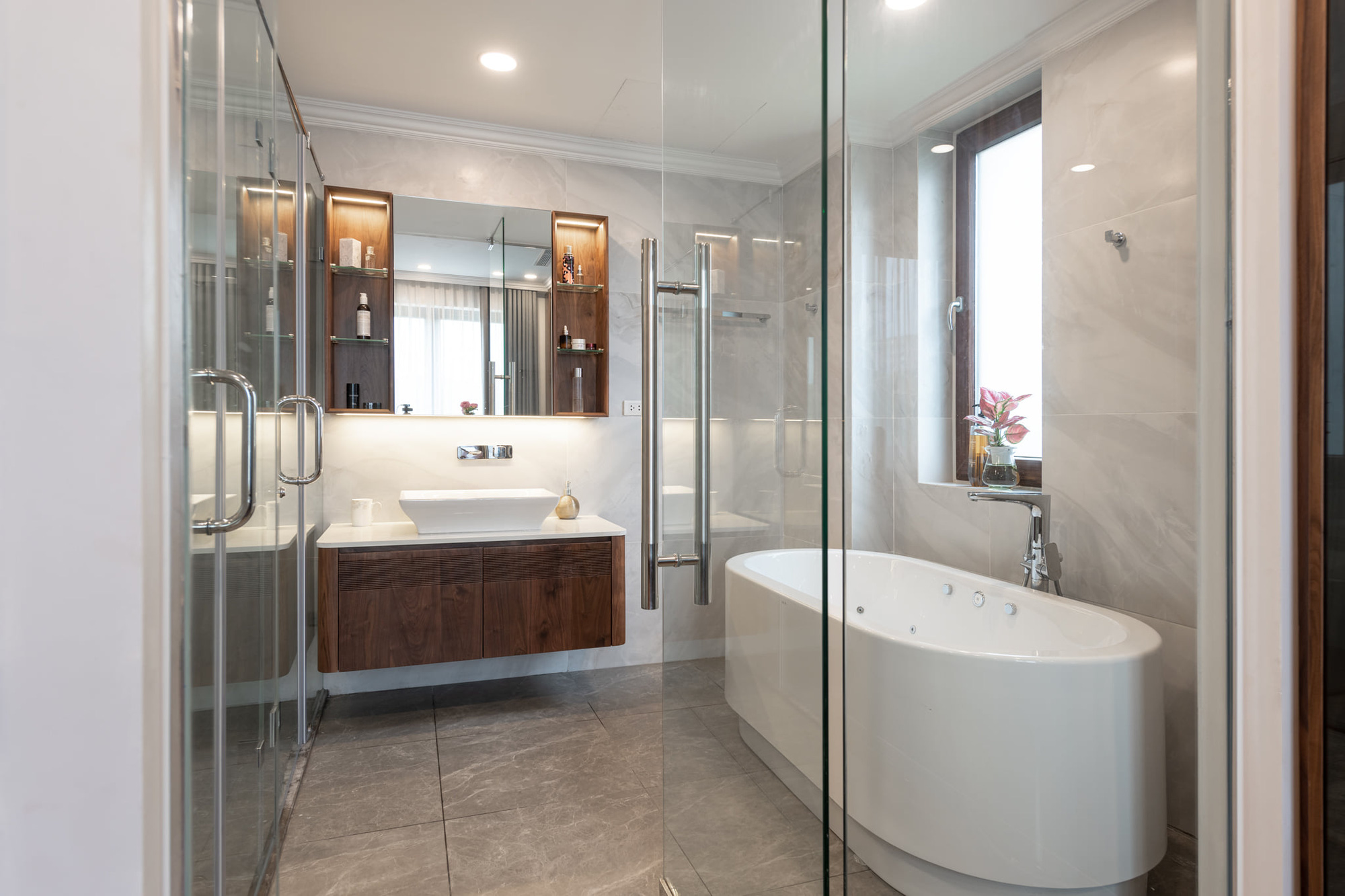 Nhà đẹp: Sửng sốt trước siêu phẩm biệt thự rộng 500m2, trị giá 250 tỷ đồng tại khu Vip nhất Vinhomes Riverside - Ảnh 14.