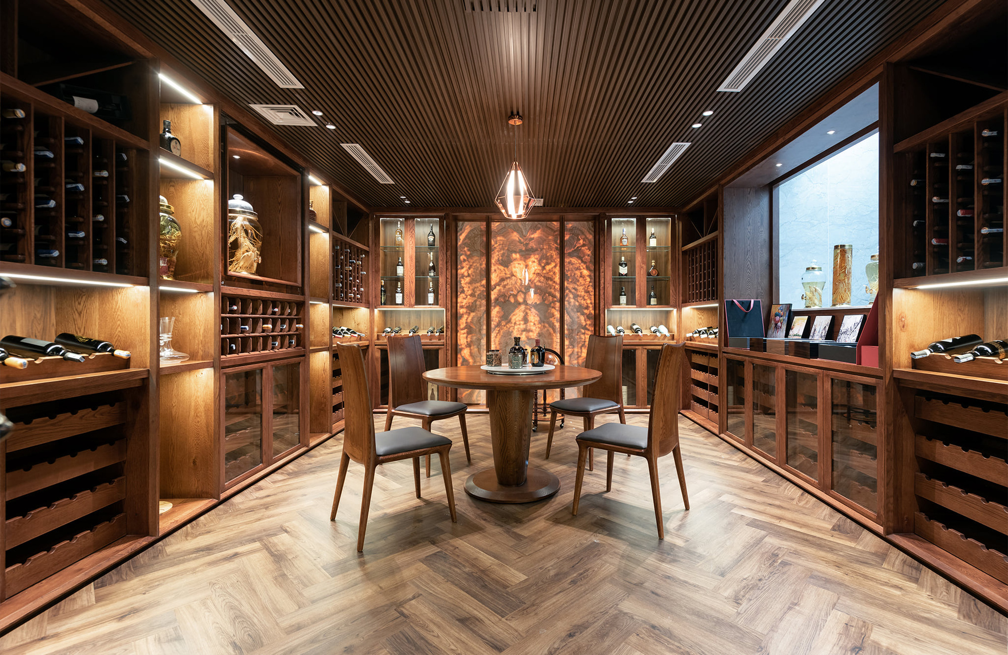 Nhà đẹp: Sửng sốt trước siêu phẩm biệt thự rộng 500m2, trị giá 250 tỷ đồng tại khu Vip nhất Vinhomes Riverside - Ảnh 9.