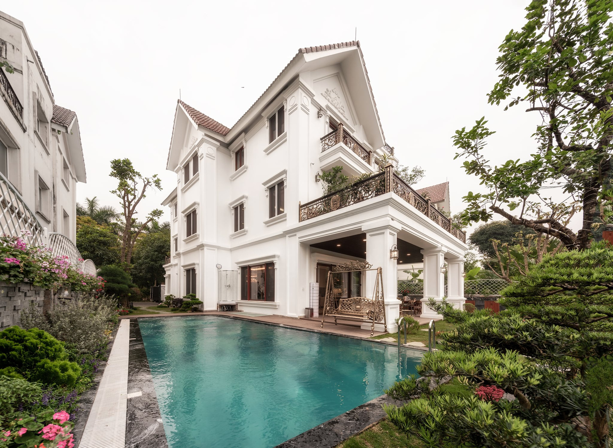 Nhà đẹp: Sửng sốt trước siêu phẩm biệt thự rộng 500m2, trị giá 250 tỷ đồng tại khu Vip nhất Vinhomes Riverside - Ảnh 1.