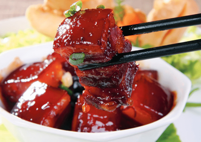 Nấu thịt kho, thêm nước lạnh hay nóng, nhiều người làm sai khiến thịt ăn mất ngon - Ảnh 1. Nấu thịt kho, thêm nước lạnh hay nóng, nhiều người làm sai khiến thịt ăn mất ngon - Ảnh 1.