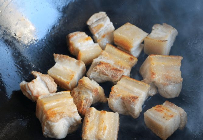 Nấu thịt kho, thêm nước lạnh hay nóng, nhiều người làm sai khiến thịt ăn mất ngon - Ảnh 3. Nấu thịt kho, thêm nước lạnh hay nóng, nhiều người làm sai khiến thịt ăn mất ngon - Ảnh 3.