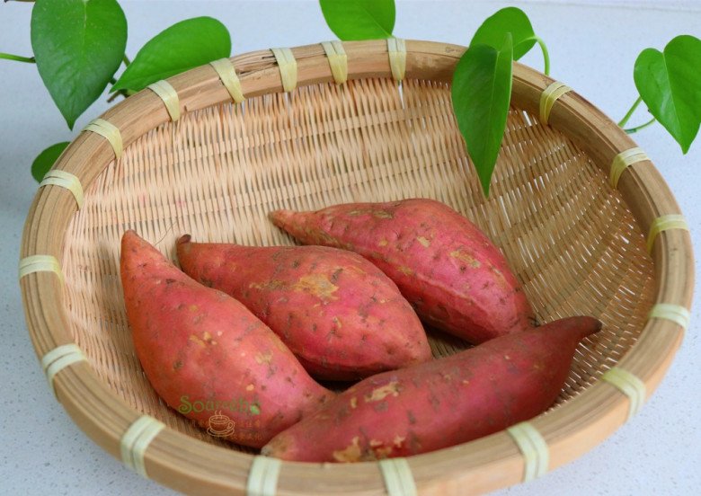 Nướng khoai lang mãi không ra mật, đầu bếp mách hóa ra bạn quên 3 điều này! - Ảnh 2.