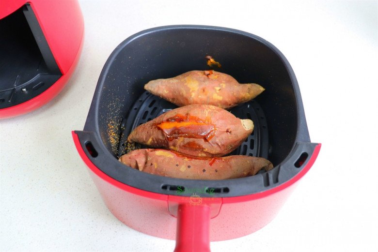 Nướng khoai lang mãi không ra mật, đầu bếp mách hóa ra bạn quên 3 điều này! - Ảnh 4.