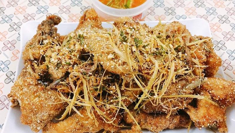 4 cách làm gà rang muối ngon khó cưỡng, mẹ đảm hãy học ngay - Ảnh 3. 4 cách làm gà rang muối ngon khó cưỡng, mẹ đảm hãy học ngay - Ảnh 3.