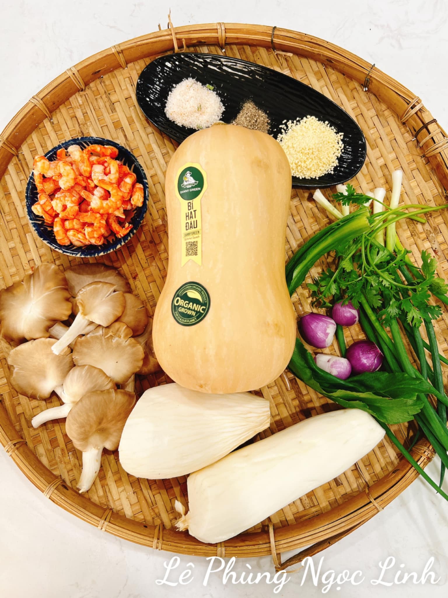 Lạ miệng với súp bí đỏ khoai mỳ thơm ngon - Ảnh 1. Lạ miệng với súp bí đỏ khoai mỳ thơm ngon - Ảnh 1.