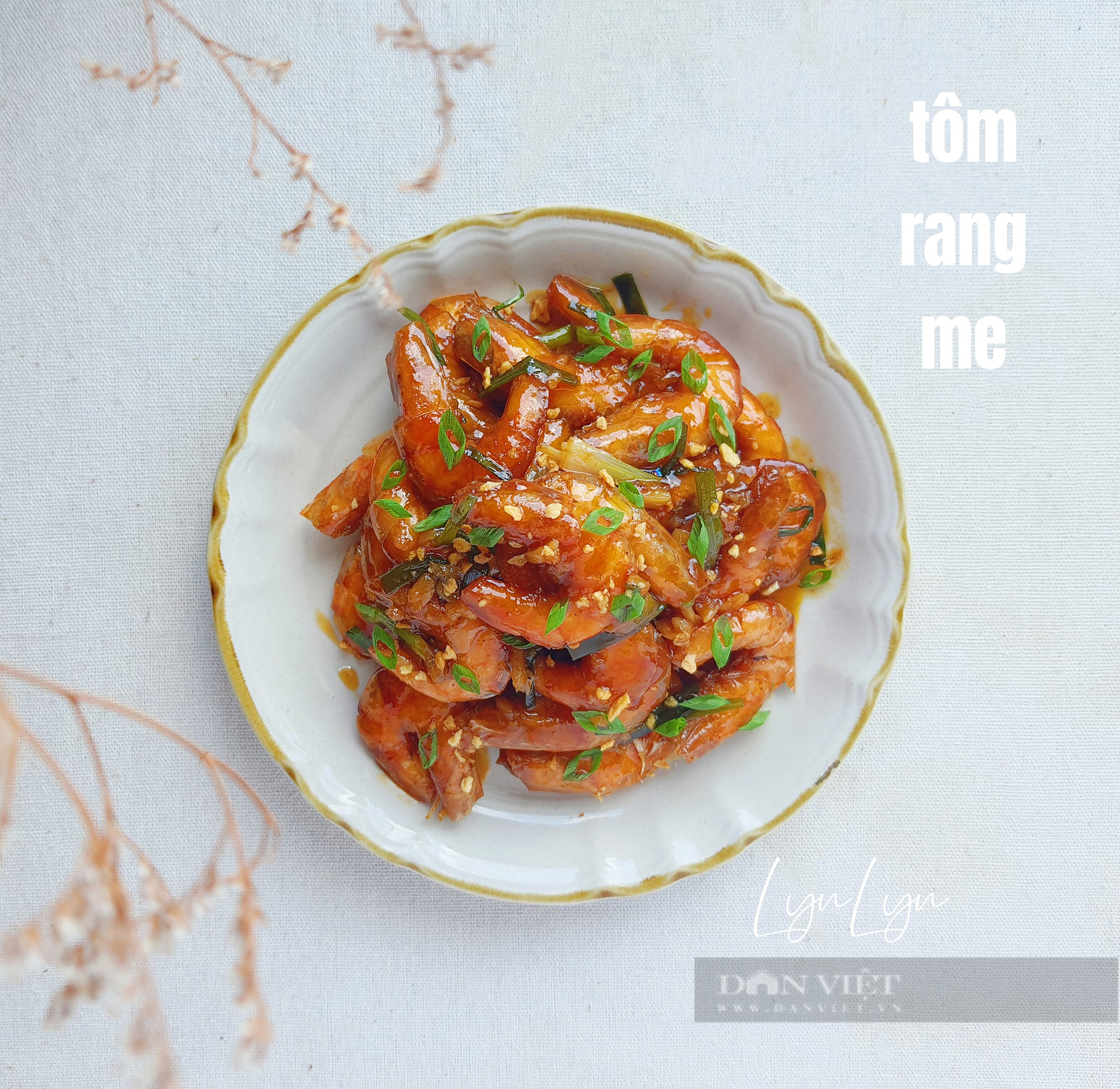 Làm món tôm rang me, thêm bước này sẽ giòn ngon hơn - Ảnh 2.