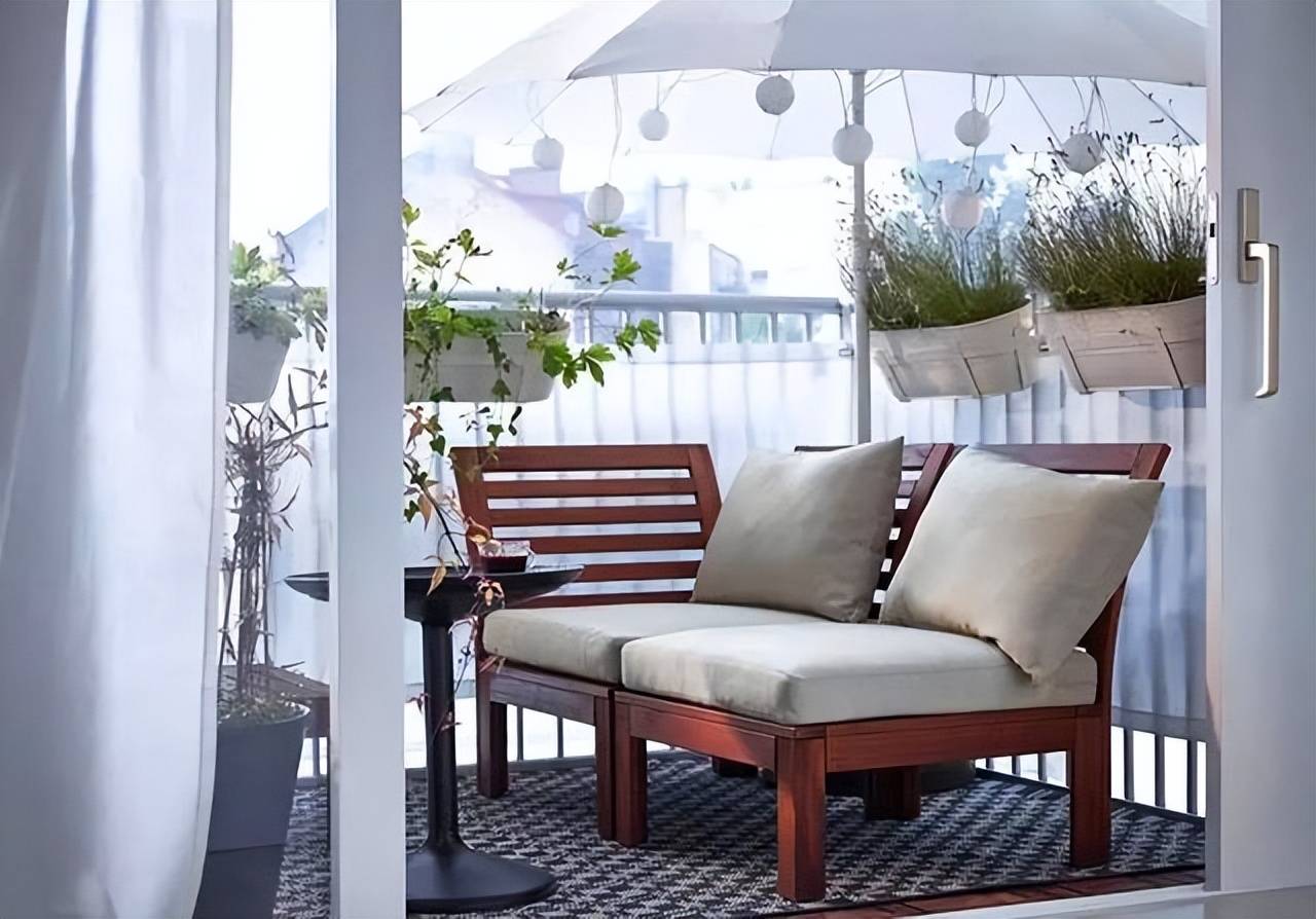 Trồng cây cảnh thế nào để biến ban công nhỏ thành khu vườn nhỏ xinh, quyến rũ? - Ảnh 23.