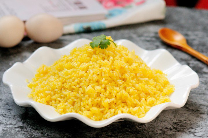 Làm cơm rang trứng, vì sai bước này trứng không bám vào cơm, không lên màu vàng đẹp - Ảnh 1. Làm cơm rang trứng, vì sai bước này trứng không bám vào cơm, không lên màu vàng đẹp - Ảnh 1.