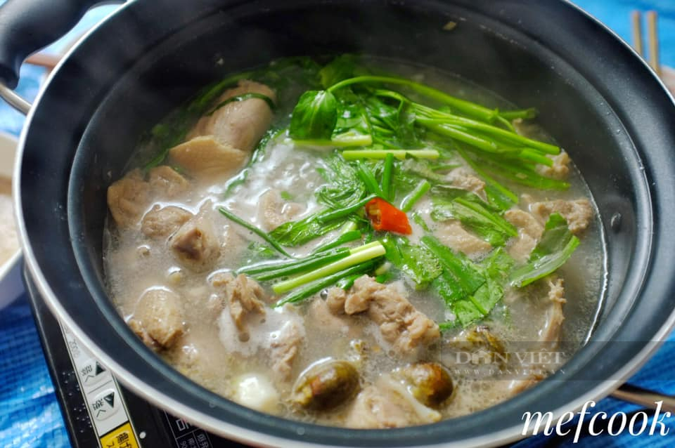 Làm vịt om sấu thêm nước nóng hay nước lạnh? Làm sai bảo sao vịt dai, không thơm - Ảnh 1.