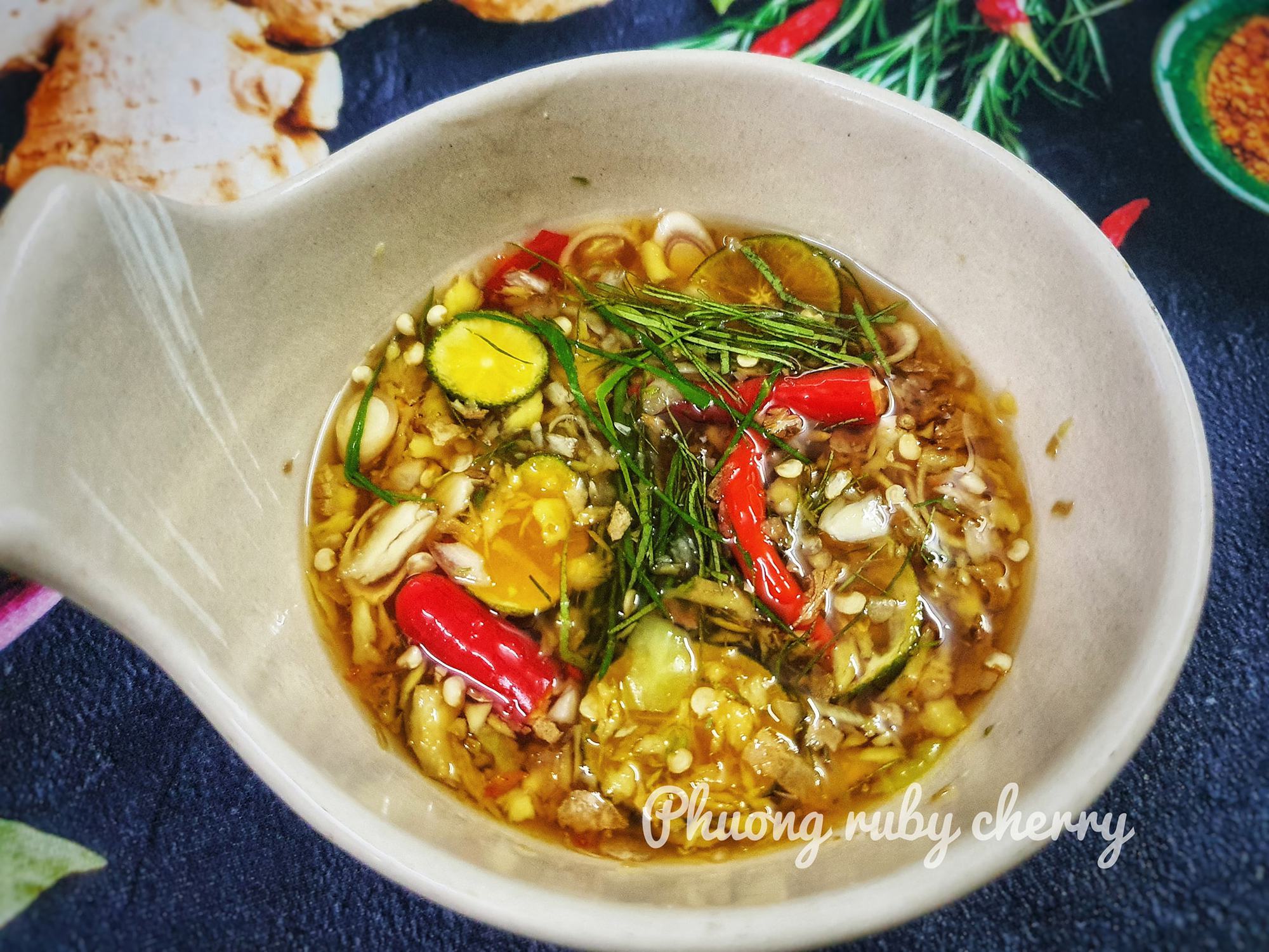 Pha nước chấm ốc luộc nhớ cho thêm loại lá này - Ảnh 6.