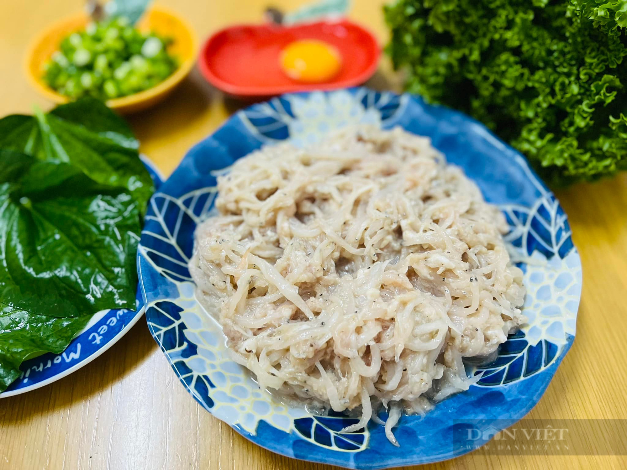 Lạ miệng với món chả cá ngần lá lốt - Ảnh 3. Lạ miệng với món chả cá ngần lá lốt - Ảnh 3.