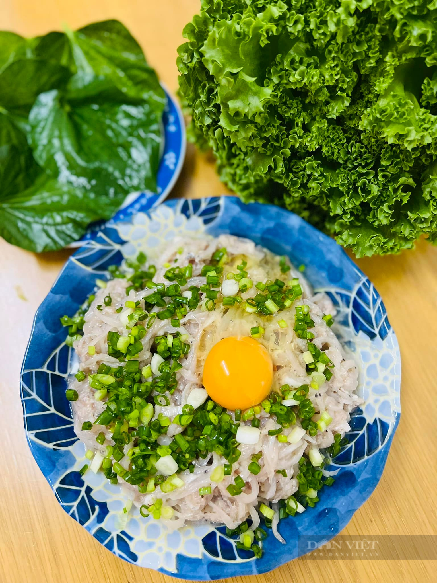 Lạ miệng với món chả cá ngần lá lốt - Ảnh 4. Lạ miệng với món chả cá ngần lá lốt - Ảnh 4.