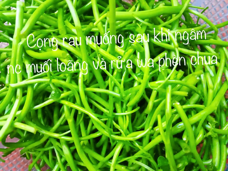 Mẹo nhỏ làm dưa rau muống chua ngọt giòn vàng bắt mắt - Ảnh 3.