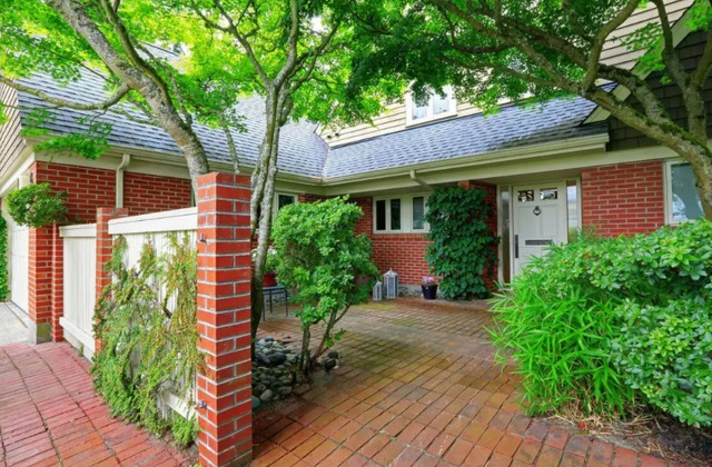 Nhà giàu thích trồng 3 cây cảnh này ở sân nhà, thịnh vượng, may mắn, tài lộc kéo dài trăm năm  - Ảnh 1.