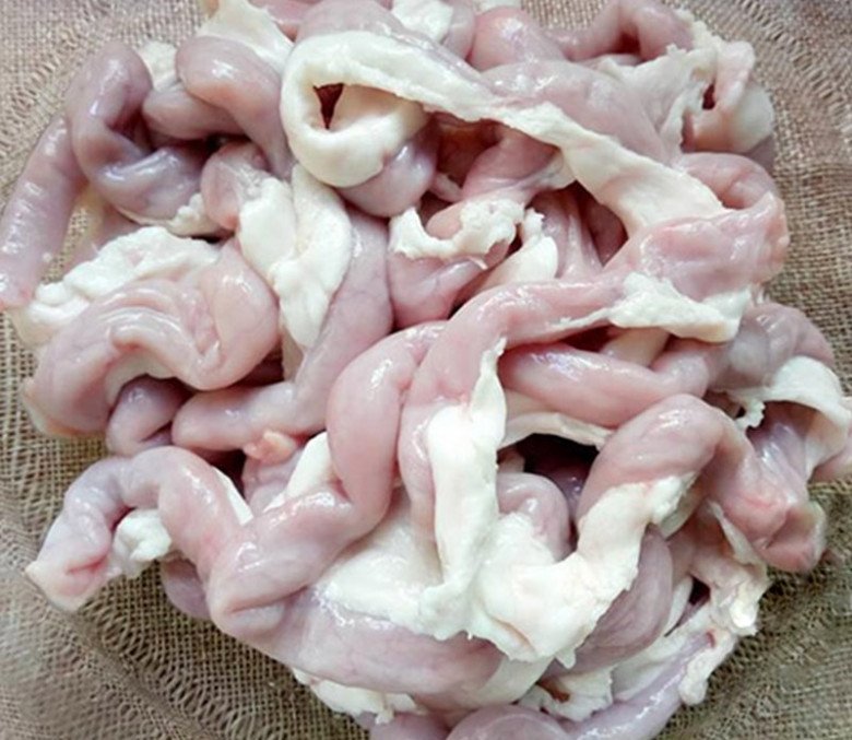 Luộc lòng lợn cho thêm nước này, đảm bảo lòng trắng, giòn thơm ngon, cả nhà vét sạch đĩa - Ảnh 2.