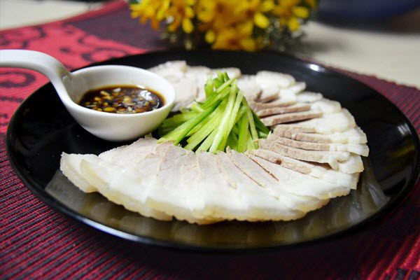 Nhiều người không biết thường bỏ 3 loại gia vị này vào luộc thịt lợn, bảo sao thịt khô, mất ngon, mất chất - Ảnh 2.