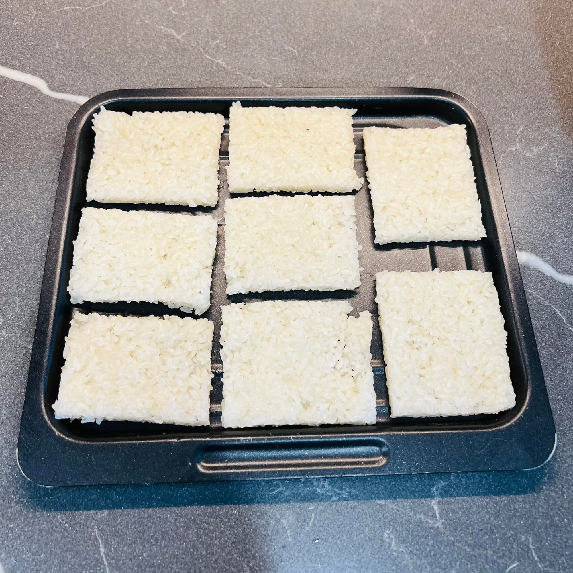 Tự làm cơm cháy chà bông ngon tuyệt tại nhà - Ảnh 3.