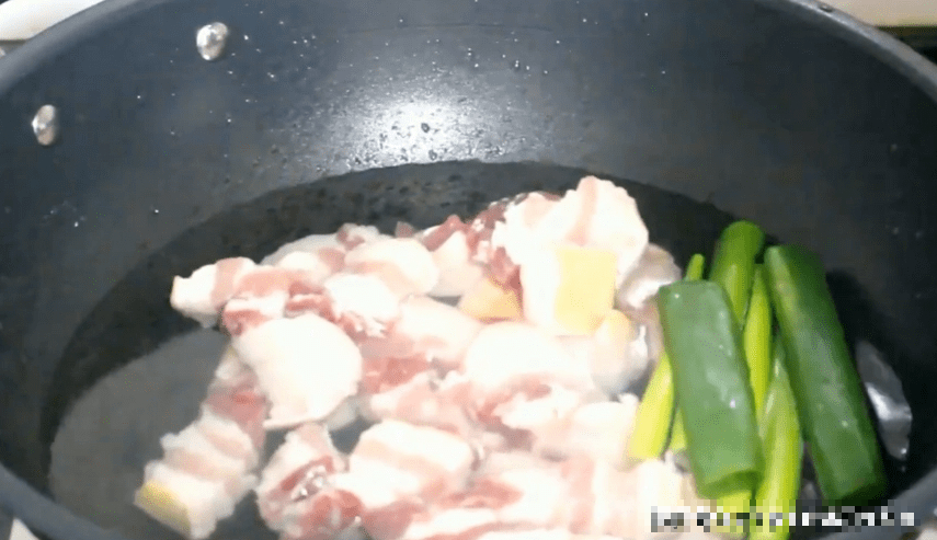 Kho thịt muốn thơm, nhanh nhừ cần cho 2 gia vị này để khử mùi tanh - Ảnh 4. Kho thịt muốn thơm, nhanh nhừ cần cho 2 gia vị này để khử mùi tanh - Ảnh 4.