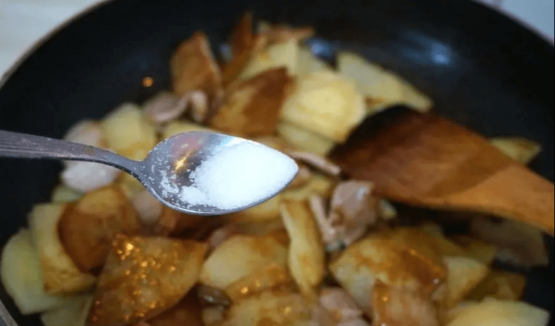Kho thịt muốn thơm, nhanh nhừ cần cho 2 gia vị này để khử mùi tanh - Ảnh 7. Kho thịt muốn thơm, nhanh nhừ cần cho 2 gia vị này để khử mùi tanh - Ảnh 7.