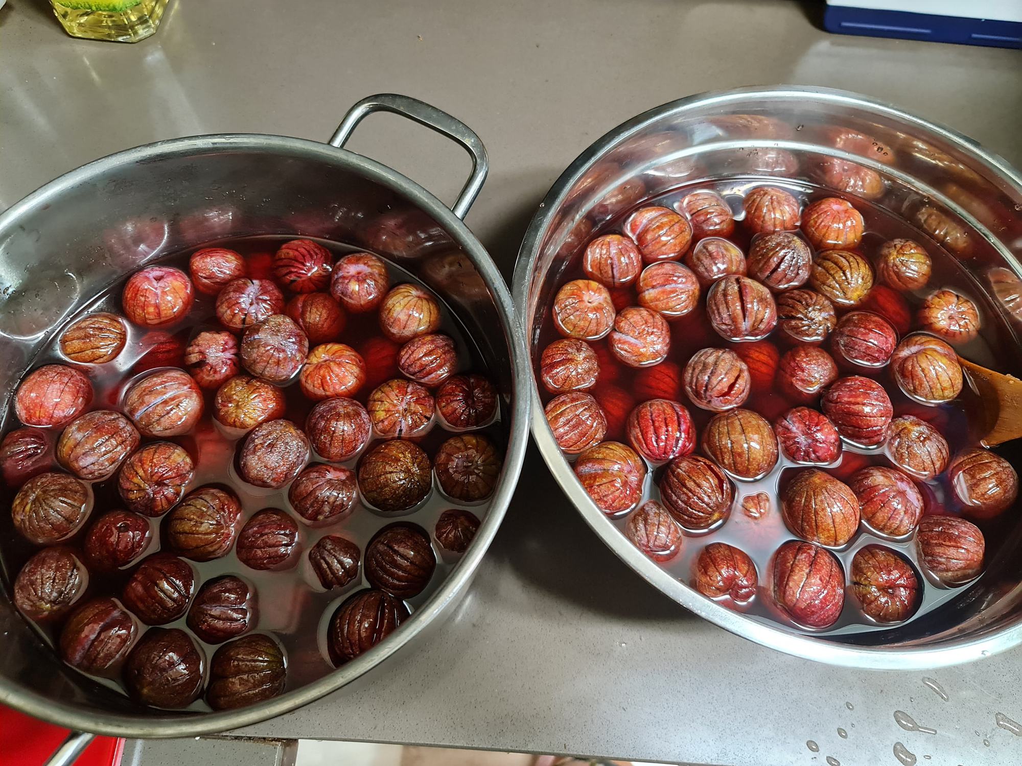 Đang mùa mận, làm ô mai mận xào gừng dẻo thơm không cần nước vôi trong - Ảnh 4. Đang mùa mận, làm ô mai mận xào gừng dẻo thơm không cần nước vôi trong - Ảnh 4.