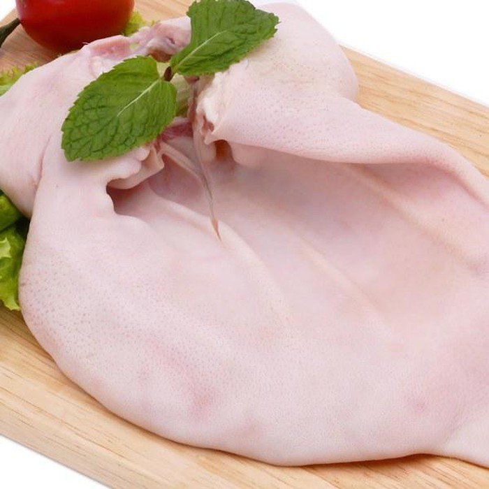 Luộc tai lợn xong hay bị thâm xỉn, nhớ cho thêm thứ này tai trắng tinh lại giòn - Ảnh 2.