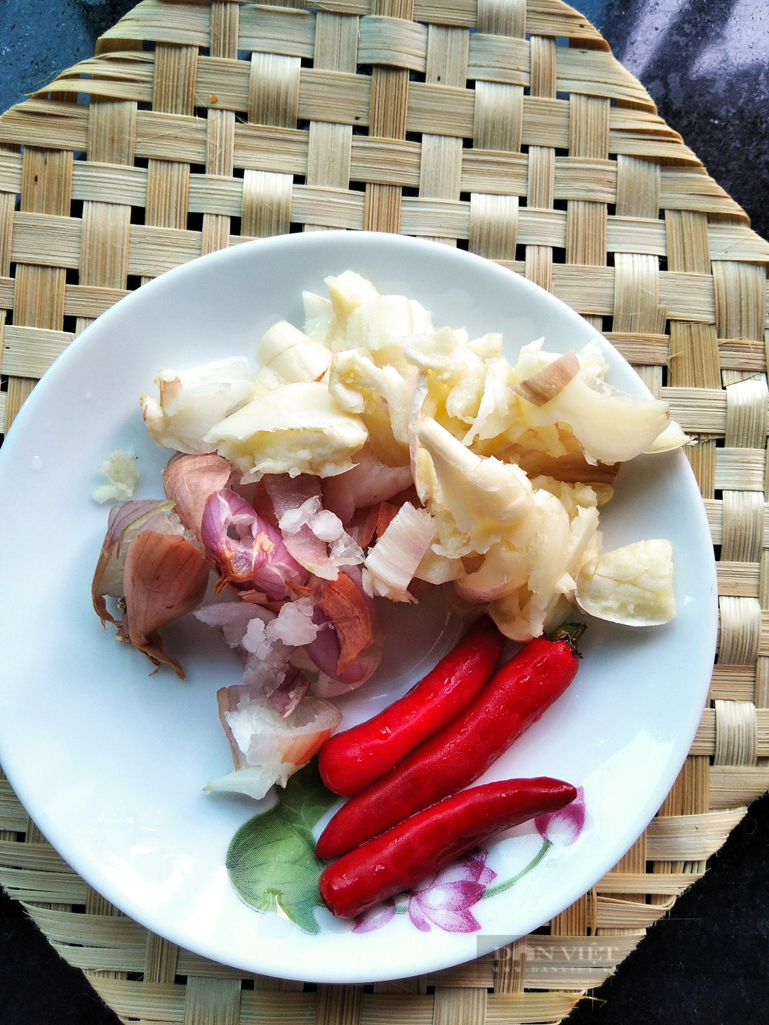 Kho cá biển cho thêm loại "cây non" phơi khô này, cá kho không tanh, ngon thơm, lạ miệng - Ảnh 2.