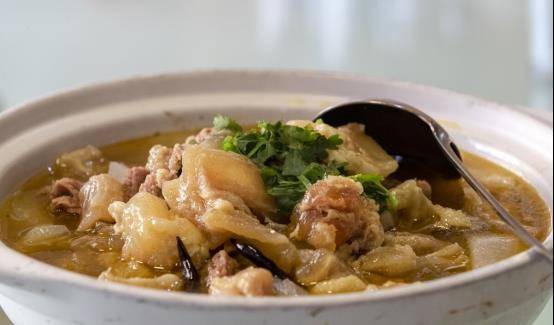 Hầm thịt bò thơm phức, mềm, mịn như đậu phụ cần công thức ướp thịt đặc biệt này - Ảnh 1.