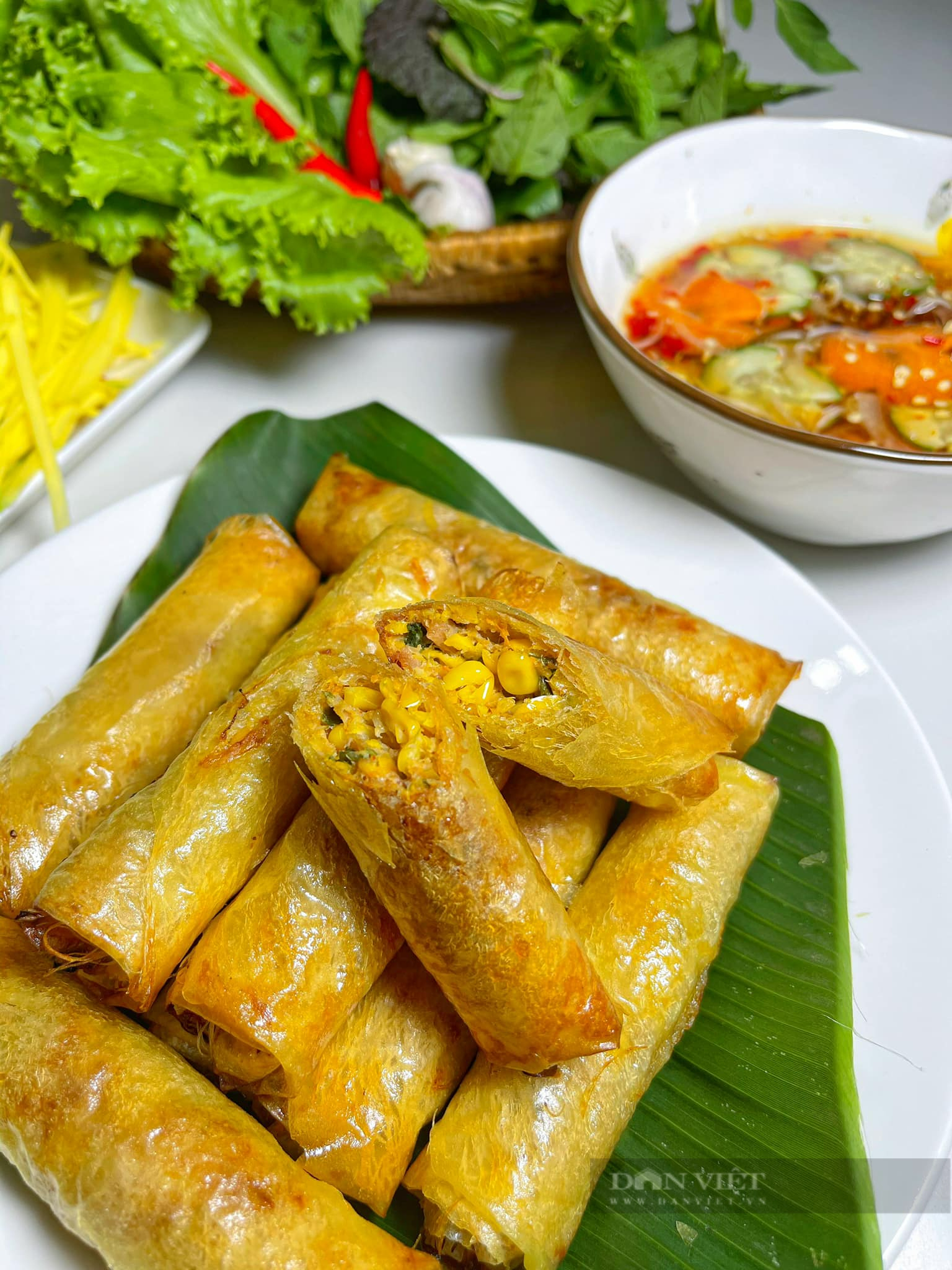 Bí quyết làm chả ram tôm bắp vàng ươm, giòn rụm mà không cần chiên ngập dầu - Ảnh 6.