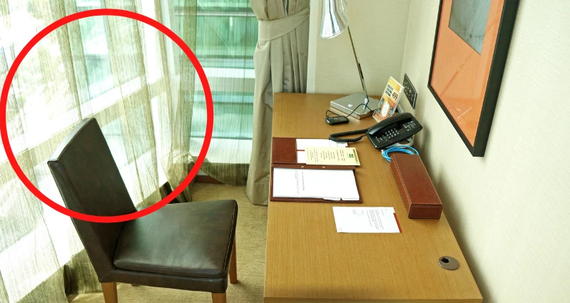 phong thủy bàn làm việc