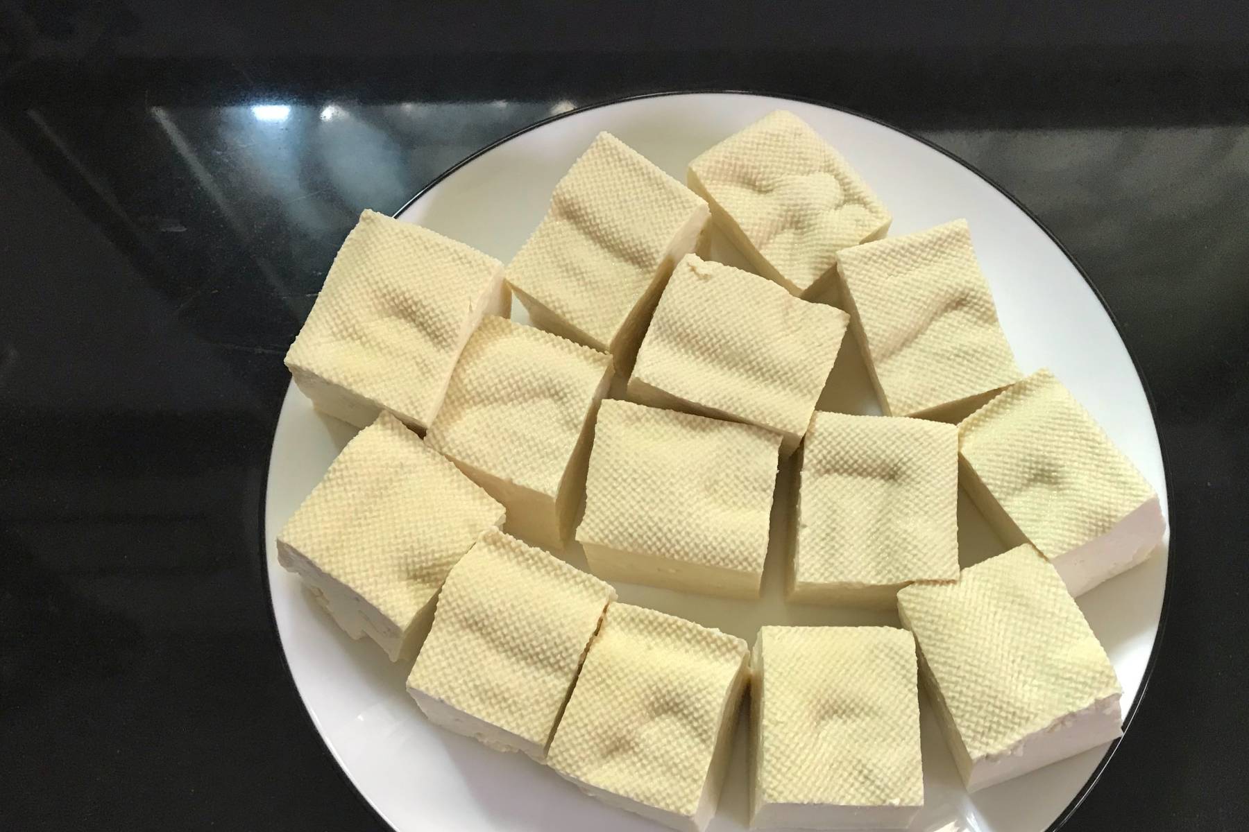 Rán đậu phụ bằng nồi chiên không dầu, thêm mẹo này đậu ngoài giòn, trong mềm, rất ngon - Ảnh 4. Rán đậu phụ bằng nồi chiên không dầu, thêm mẹo này đậu ngoài giòn, trong mềm, rất ngon - Ảnh 4.