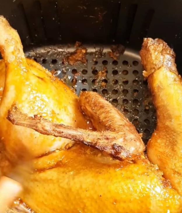 Thịt vịt bổ, mỡ vịt tốt như dầu oliu và nướng vịt bằng nồi chiên không dầu theo cách sau cực thơm ngon, da giòn - Ảnh 8.