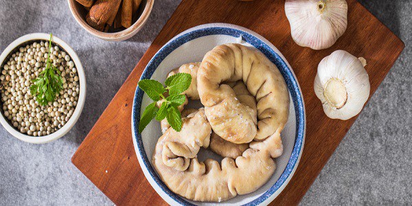 Đầu bếp chỉ 4 chiêu đơn giản khử sạch mùi hôi của lòng già chỉ trong vài phút - Ảnh 1. Đầu bếp chỉ 4 chiêu đơn giản khử sạch mùi hôi của lòng già chỉ trong vài phút - Ảnh 1.