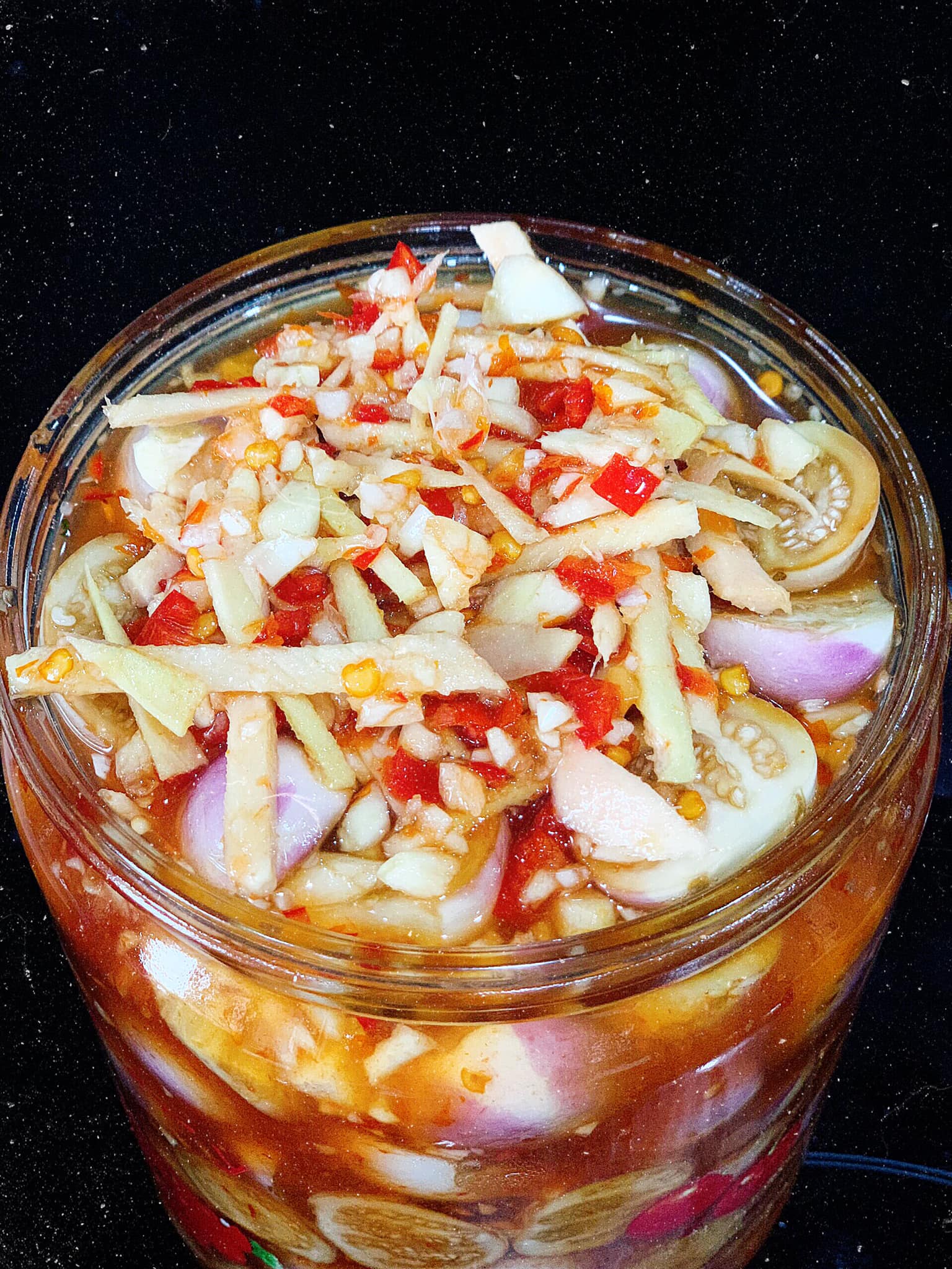 Mẹo nhỏ làm cà pháo dầm tương ớt giòn tan, ngon khó cưỡng - Ảnh 9. Mẹo nhỏ làm cà pháo dầm tương ớt giòn tan, ngon khó cưỡng - Ảnh 9.