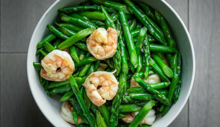 Xào măng tây cho vào nồi ngay là sai lầm, thêm bước này món ăn xanh và giòn - Ảnh 2.