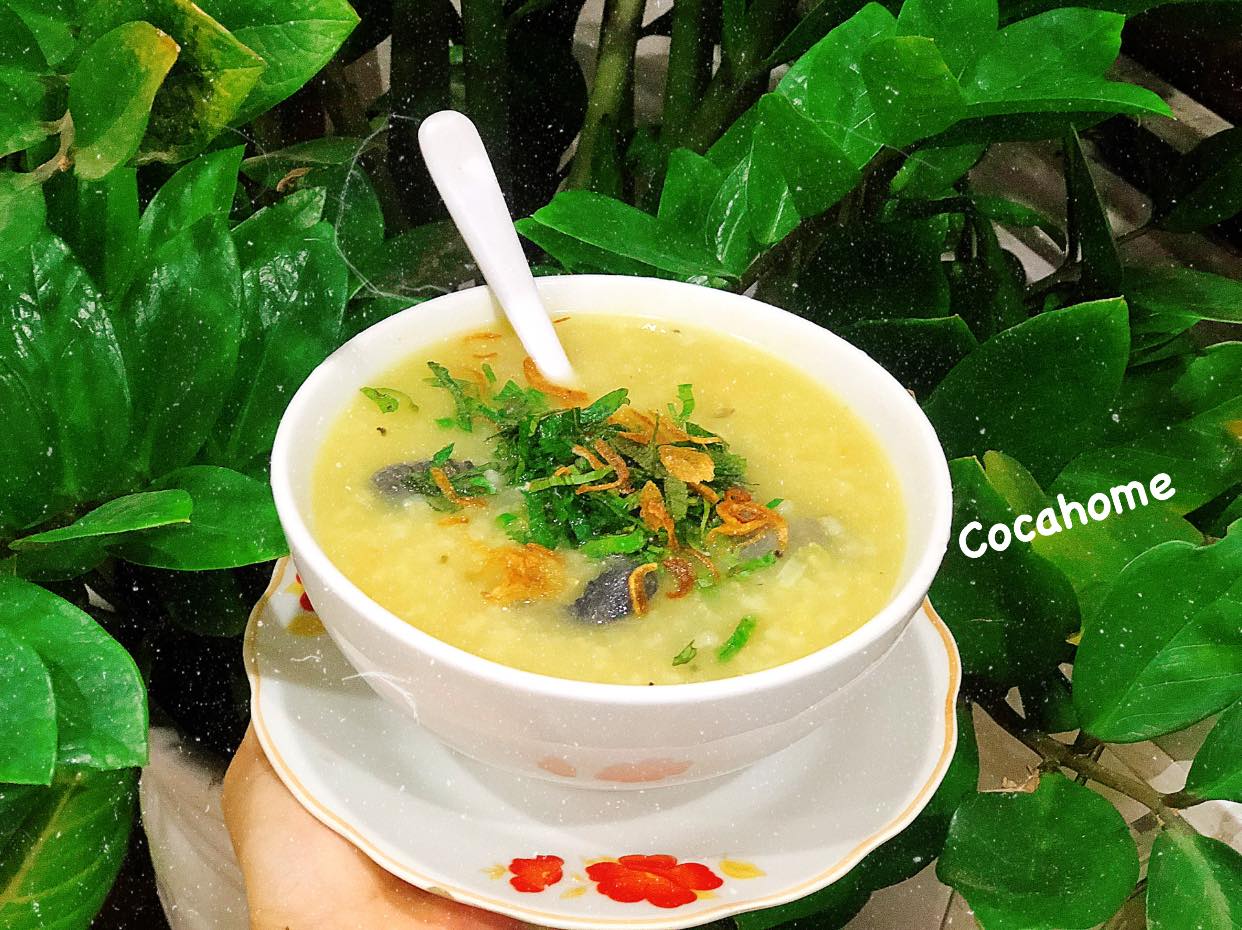 Mách bạn cách nấu cháo gà ác hầm ngũ hạt thơm mềm bằng nồi cơm điện - Ảnh 1.