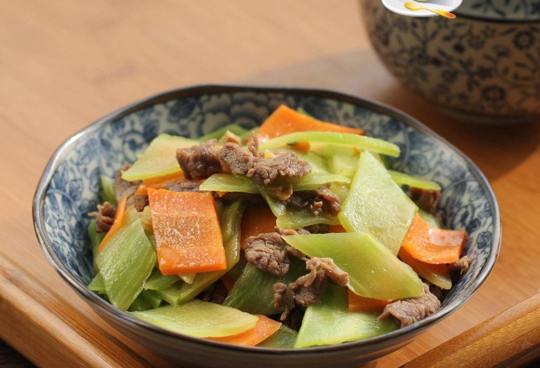 Thịt bò xào hay bị dai, cho ngay thứ này vào lúc ướp thịt sẽ mềm ngon, già trẻ đều nhai được - Ảnh 4.