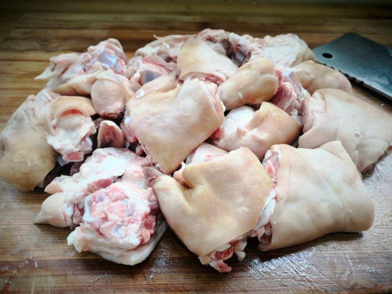 Cả con lợn chỉ có 4 cái này, mua về kho vừa được món nhâm nhi lại giúp chị em da đẹp mịn màng - Ảnh 2. Cả con lợn chỉ có 4 cái này, mua về kho vừa được món nhâm nhi lại giúp chị em da đẹp mịn màng - Ảnh 2.